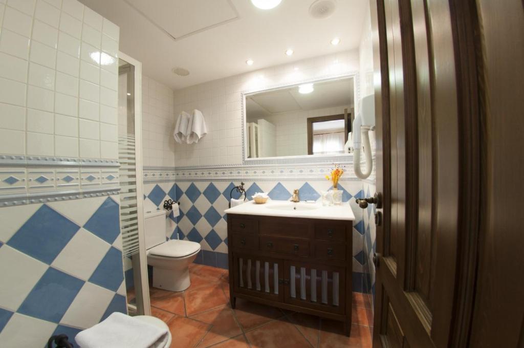 Hostal Rural Los Telares Pastrana Eksteriør billede