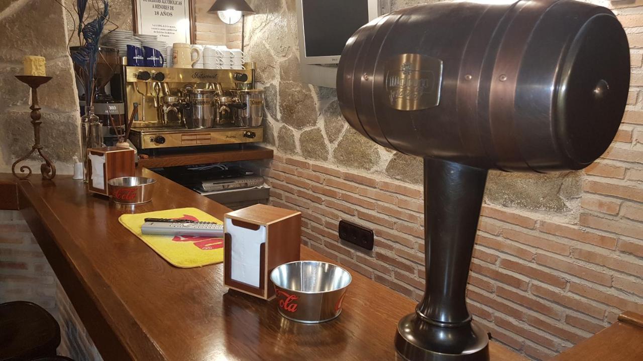 Hostal Rural Los Telares Pastrana Eksteriør billede