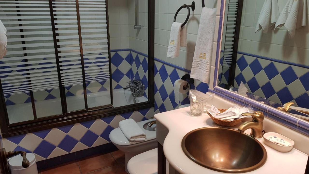 Hostal Rural Los Telares Pastrana Eksteriør billede