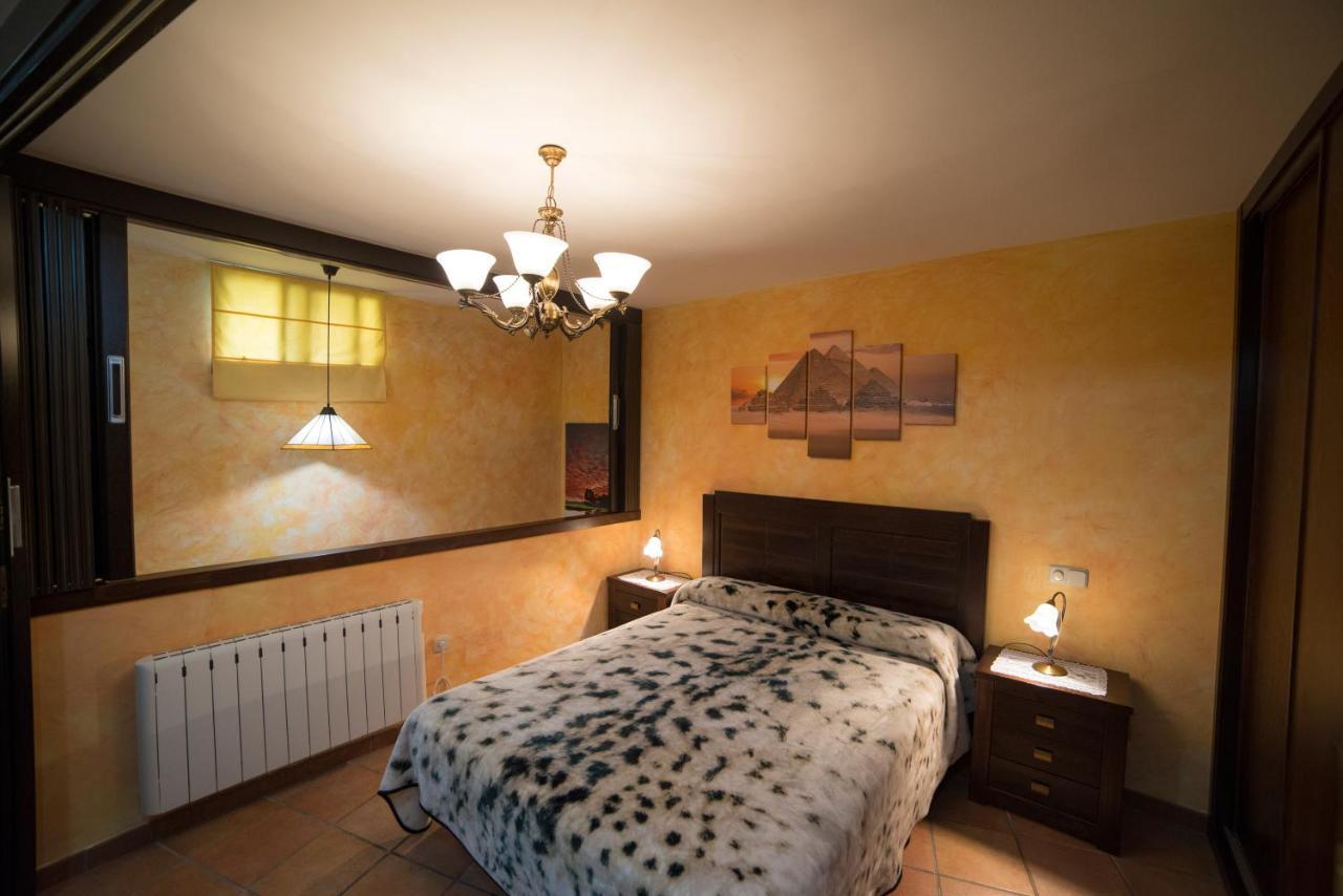Hostal Rural Los Telares Pastrana Eksteriør billede